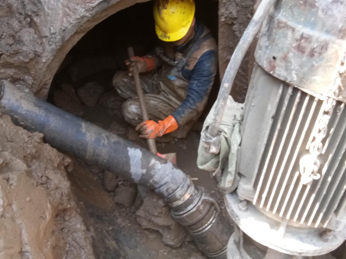 长倘口镇管道清淤